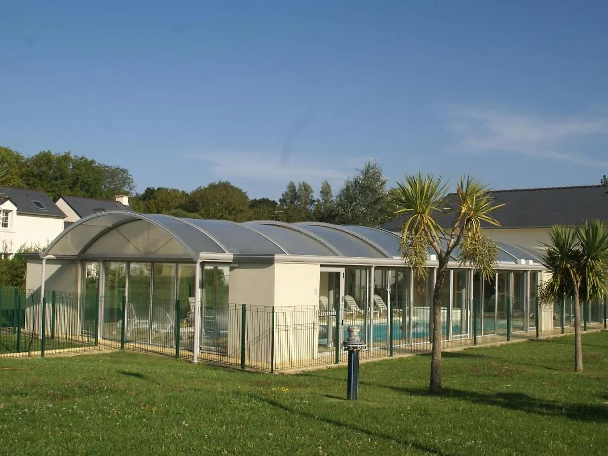 Cozy Holiday Home Near The Bay Of Douarnenez Crozon