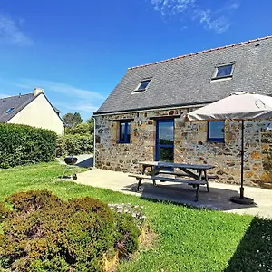  Hébergement de vacances Maison Crozon, 3 Pièces, 4 Personnes - Fr-1-370-59